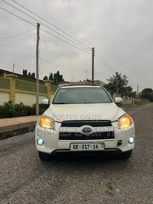 Toyota RAV4 2012 White