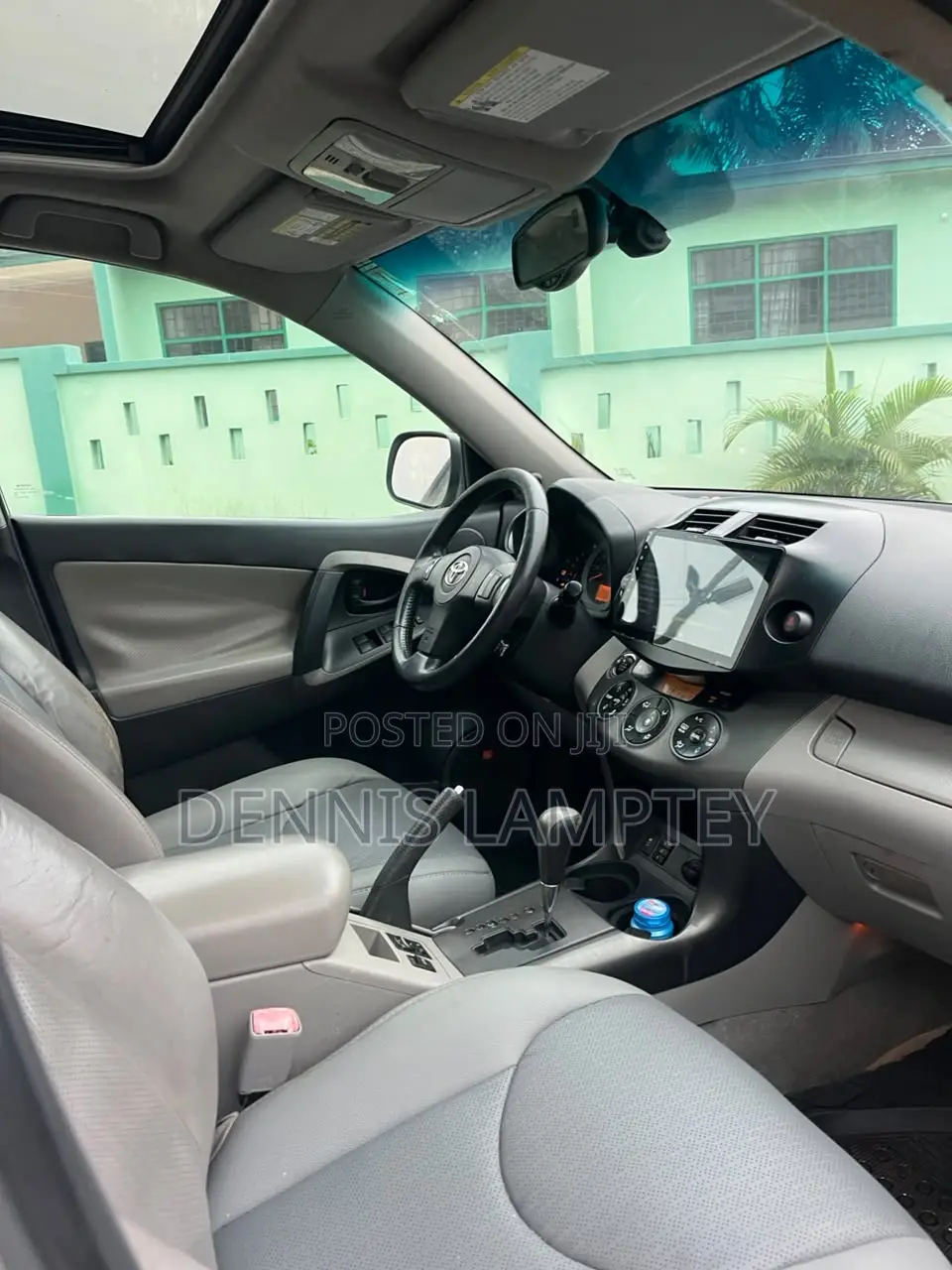 Toyota RAV4 2012 White