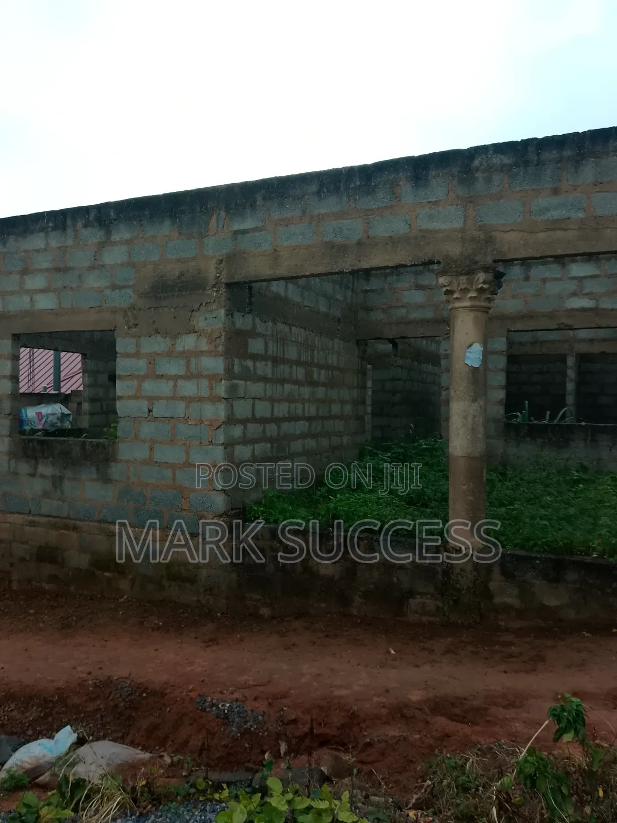4bdrm House in Pokuase for sale