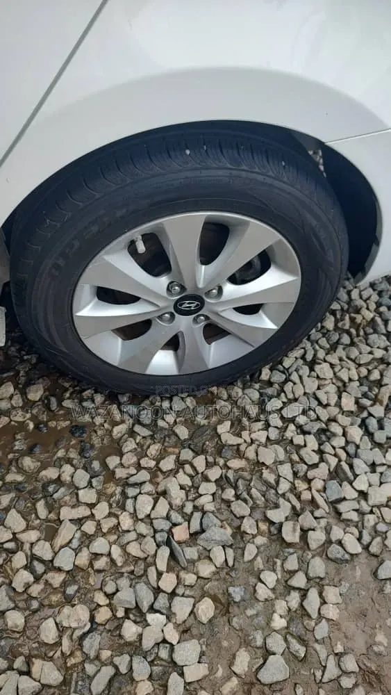 Hyundai Accent 2016 White