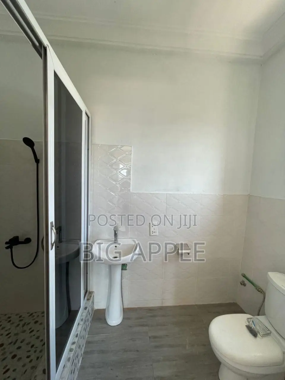 2bdrm Apartment in Adjringano, Ability for rent