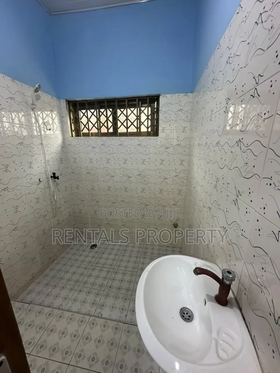 3bdrm Apartment in Abokobi, Pentecost for rent