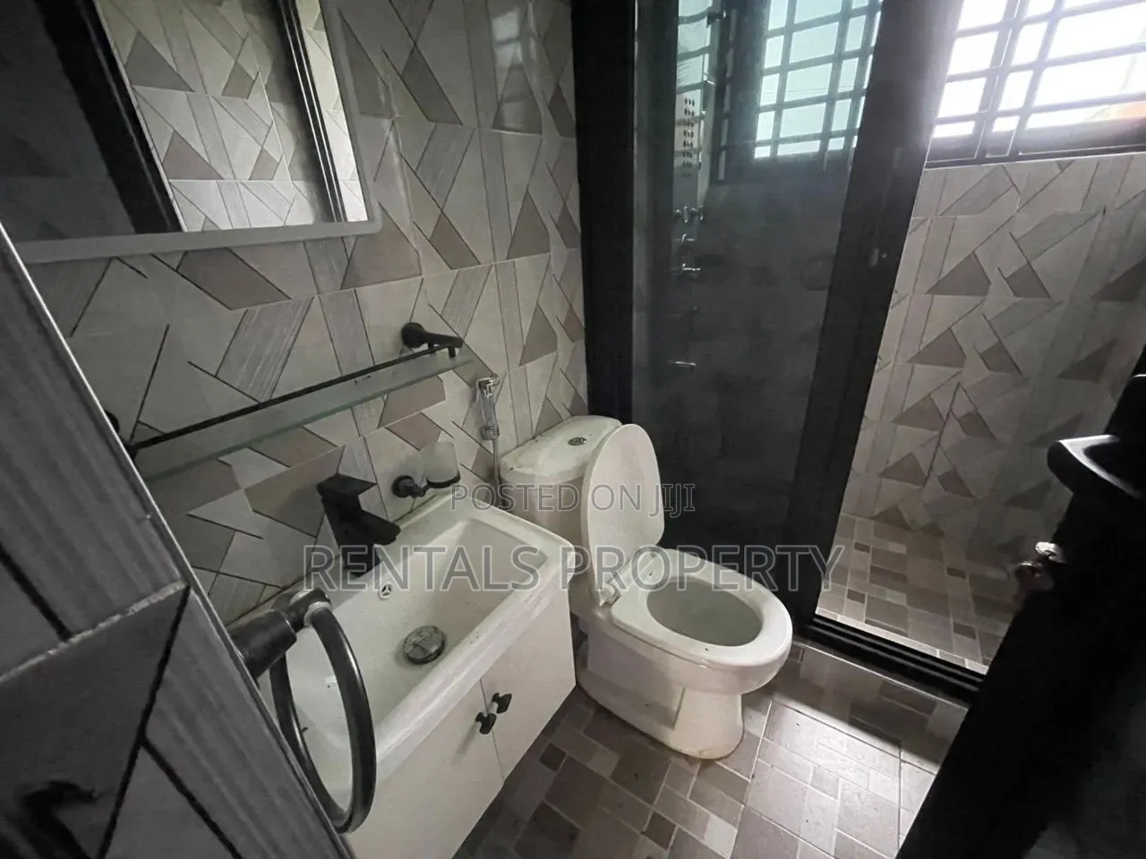 3bdrm Apartment in Abokobi, Pentecost for rent