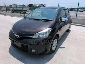 Toyota Vitz 2015