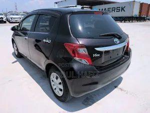 Toyota Vitz 2015