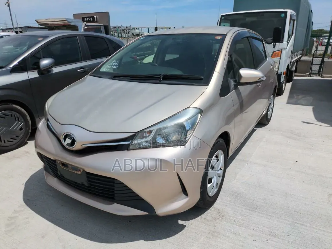 Toyota Vitz 2015