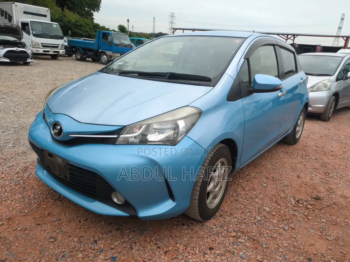 Toyota Vitz 2015