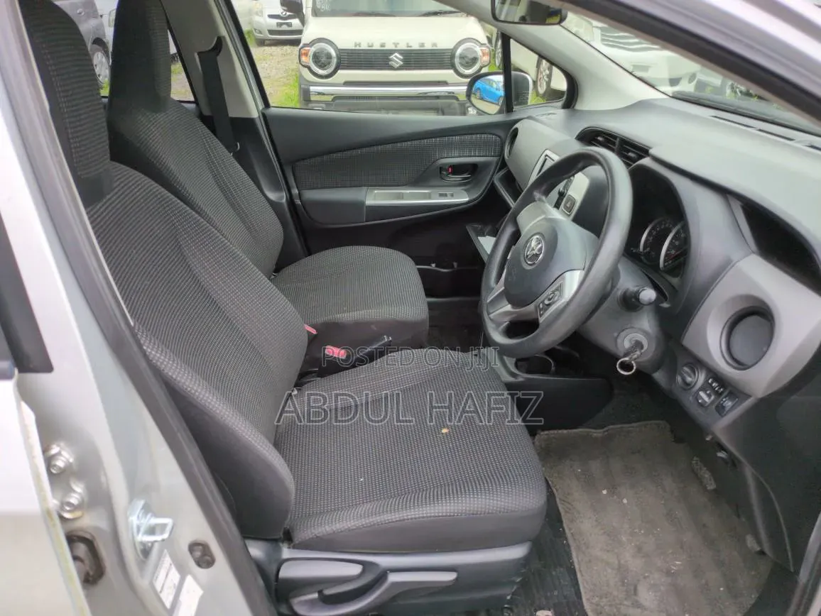 Toyota Vitz 2015