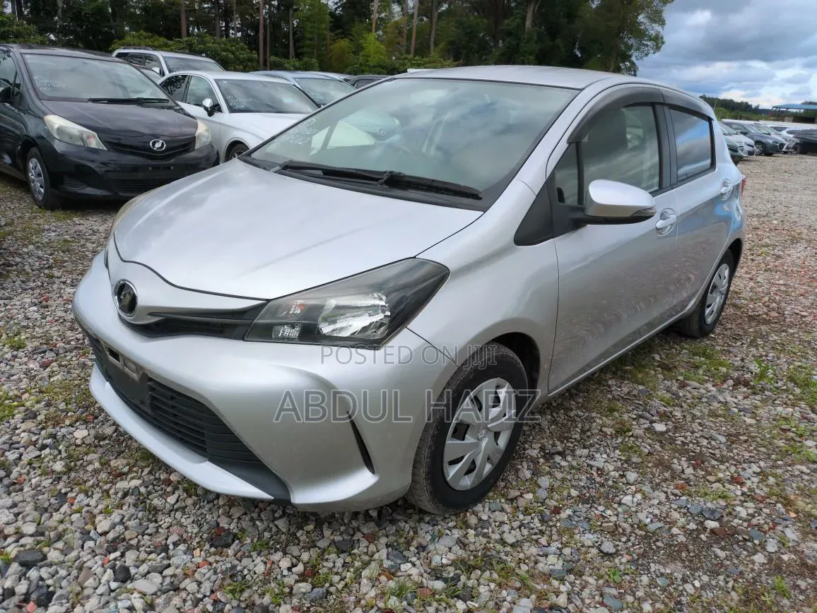 Toyota Vitz 2015