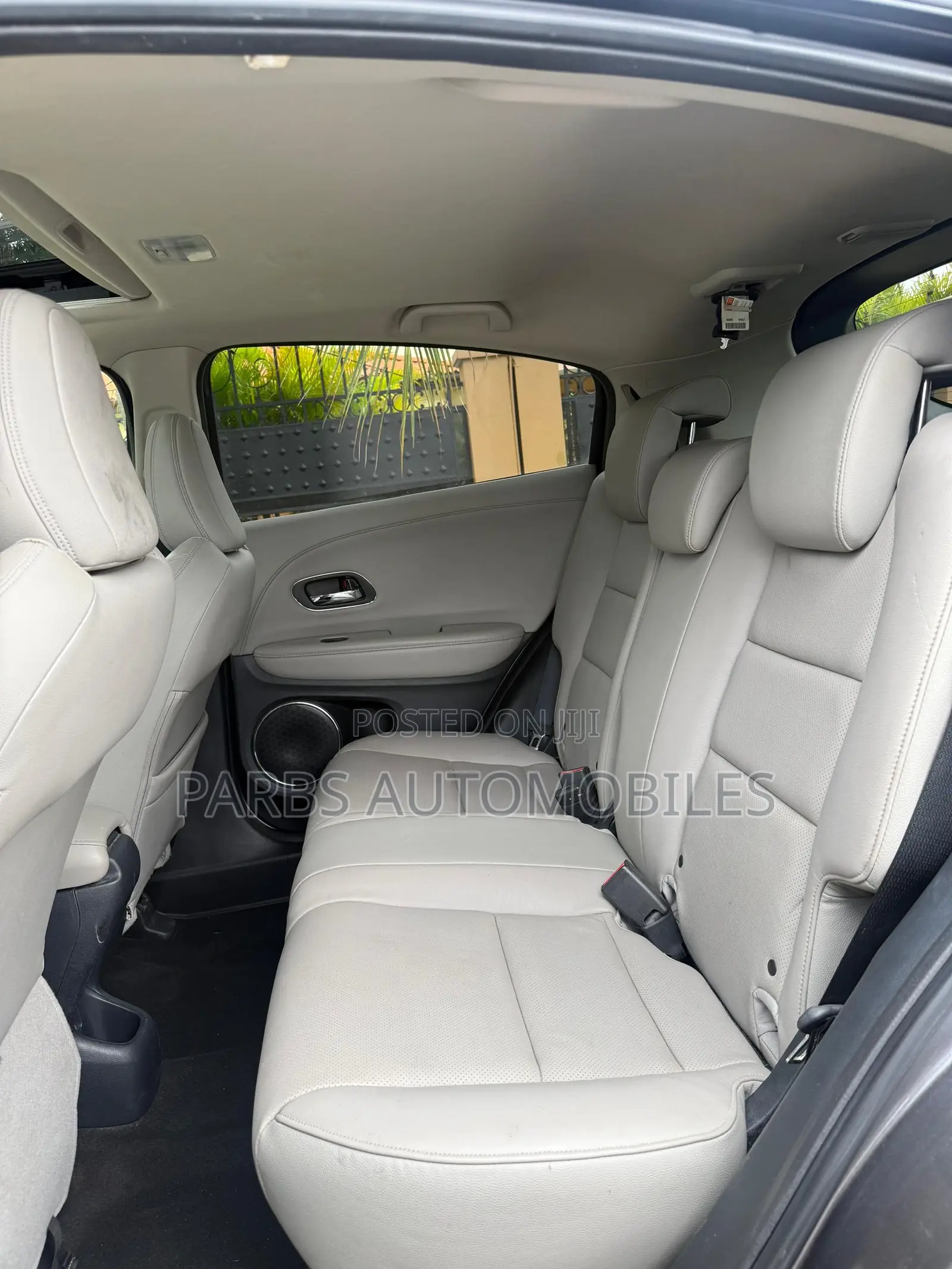 Honda HR-V Touring AWD 2019 Gray