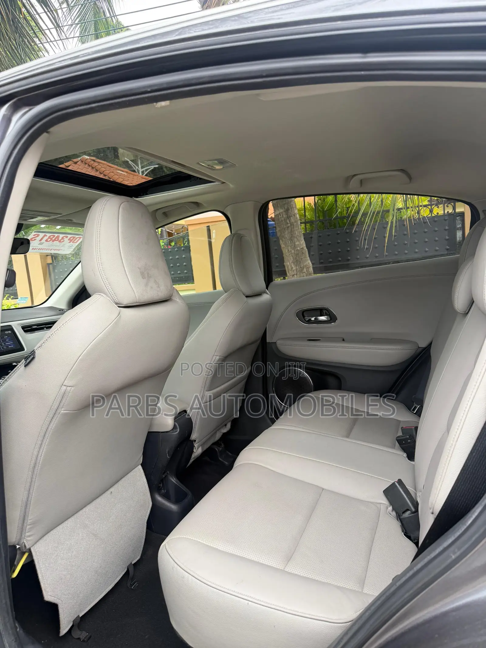 Honda HR-V Touring AWD 2019 Gray