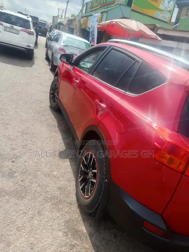 Toyota RAV4 2020 Red