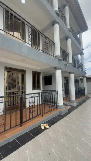 2bdrm Apartment in West Hills Mall Area for rent