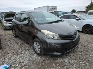 Toyota Vitz 2012