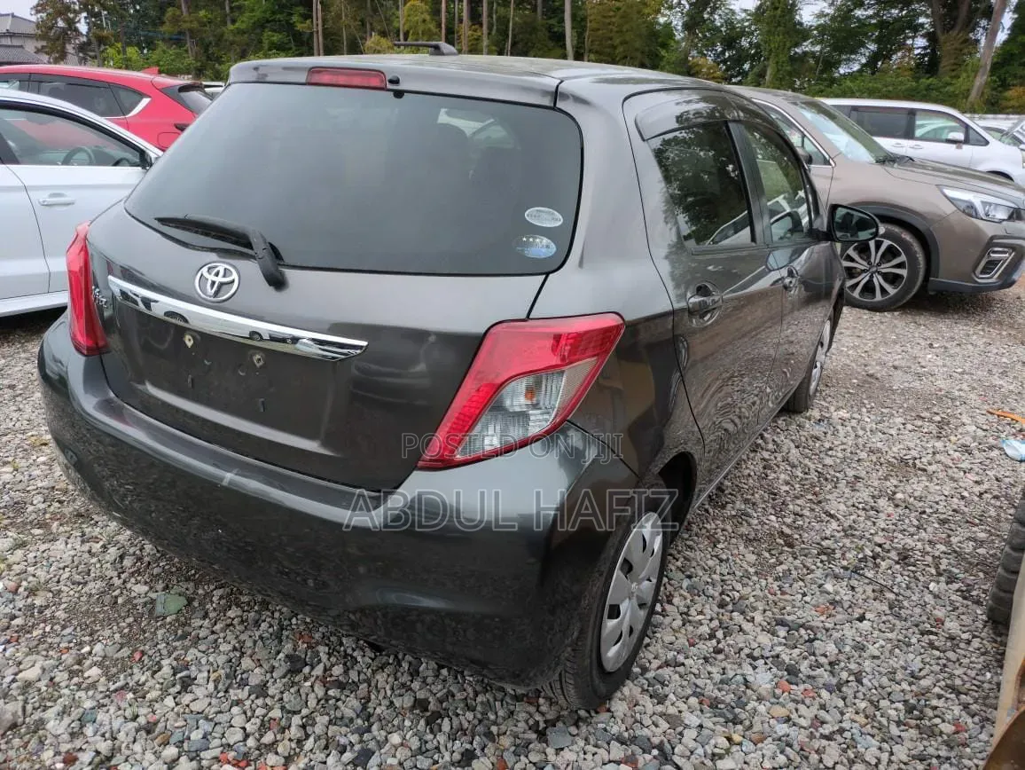 Toyota Vitz 2012