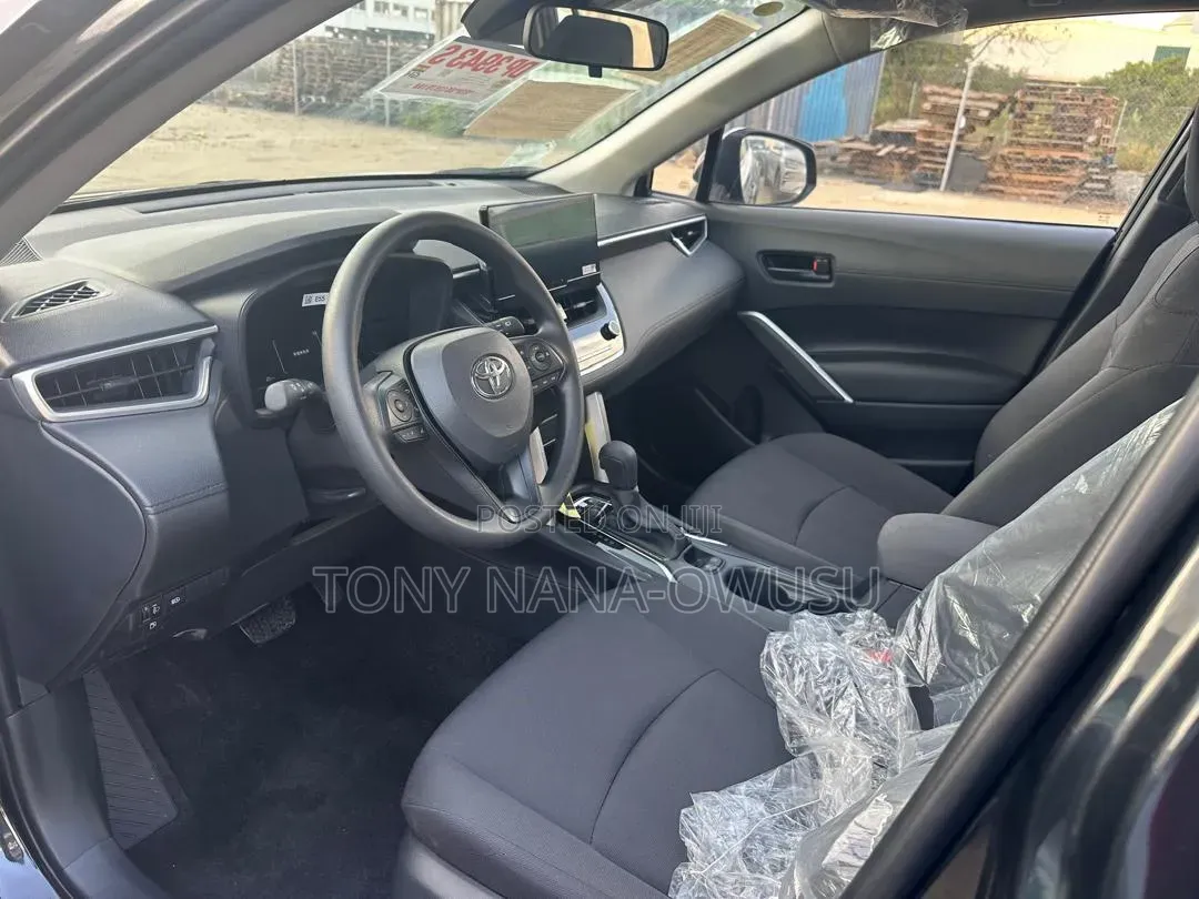 New Toyota Corolla Hybrid XLE 2025 Black