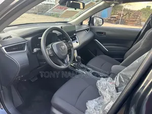 New Toyota Corolla Hybrid XLE 2025 Black