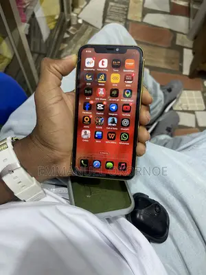 Apple iPhone 11 128 GB Red