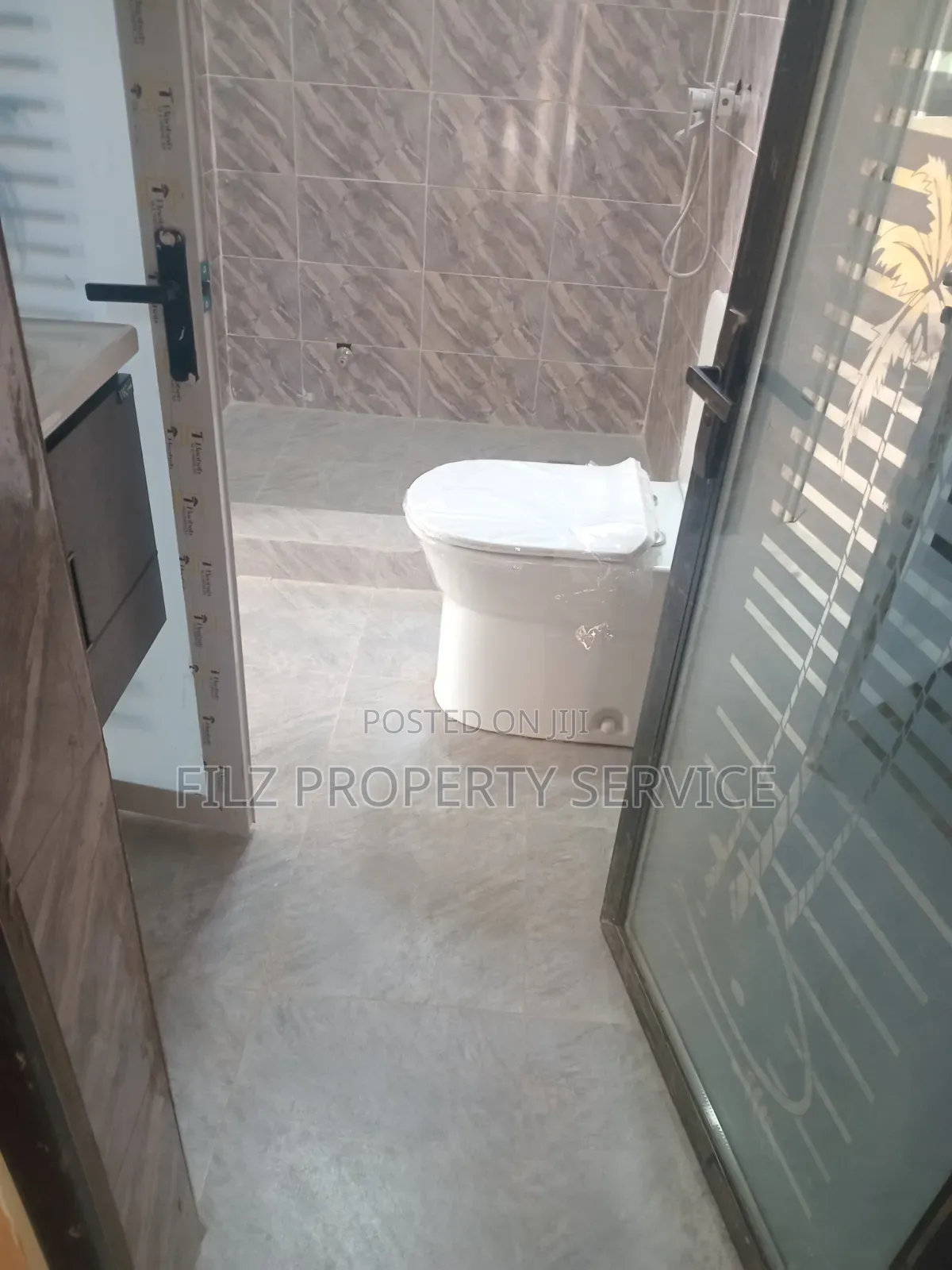 1bdrm Apartment in West Legon, Police Station for rent
