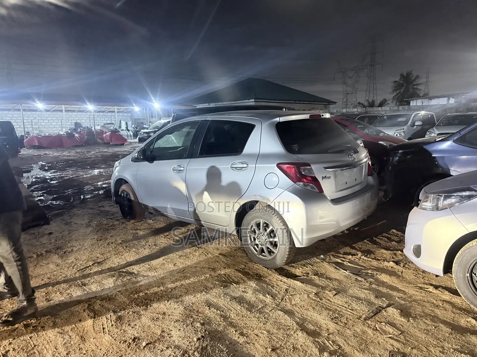 Toyota Vitz 1.3 AWD 5dr 2015 Silver