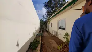 8bdrm House in Labone for rent