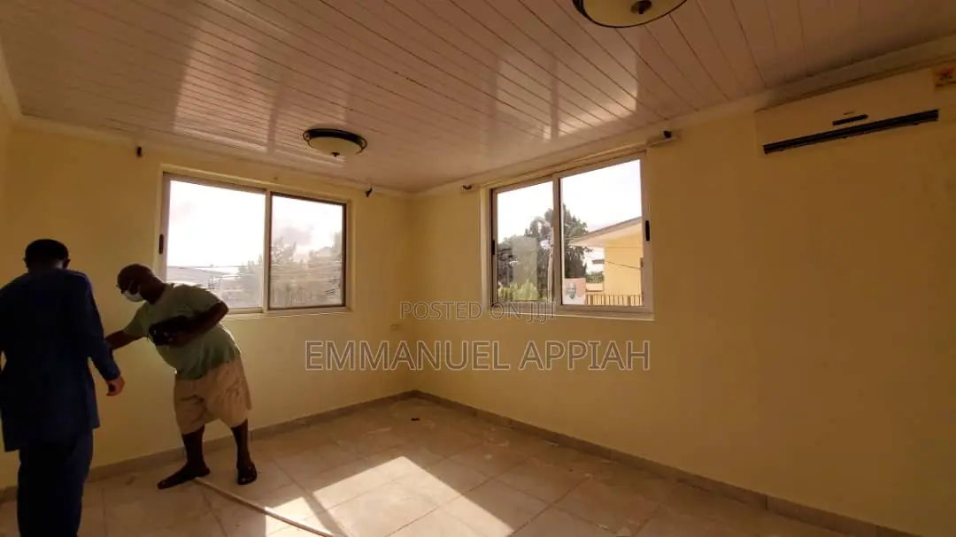 8bdrm House in Labone for rent