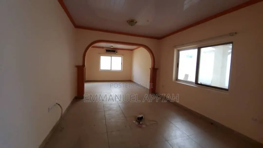 8bdrm House in Labone for rent