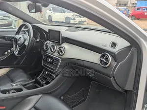 Mercedes-Benz GLA-Class 2015 Silver