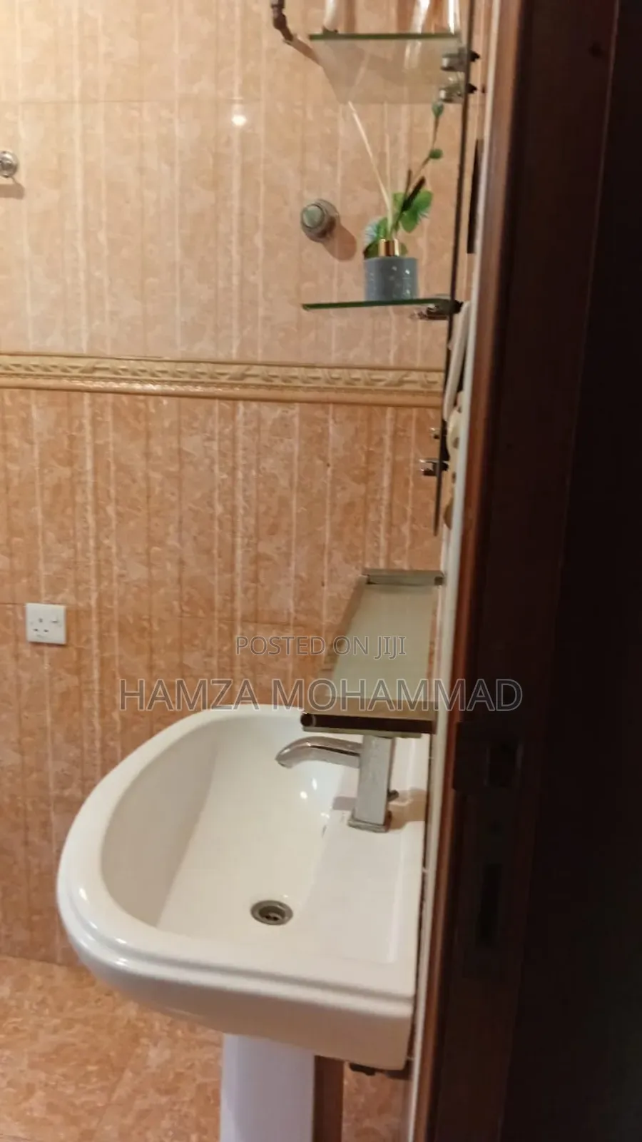 3bdrm House in Hamza Estates, East Legon for rent
