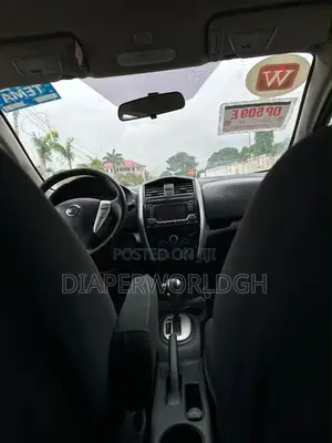 Nissan Versa 2017 Gray