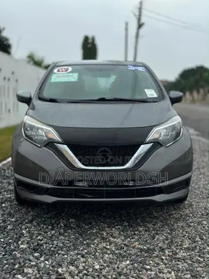 Nissan Versa 2017 Gray