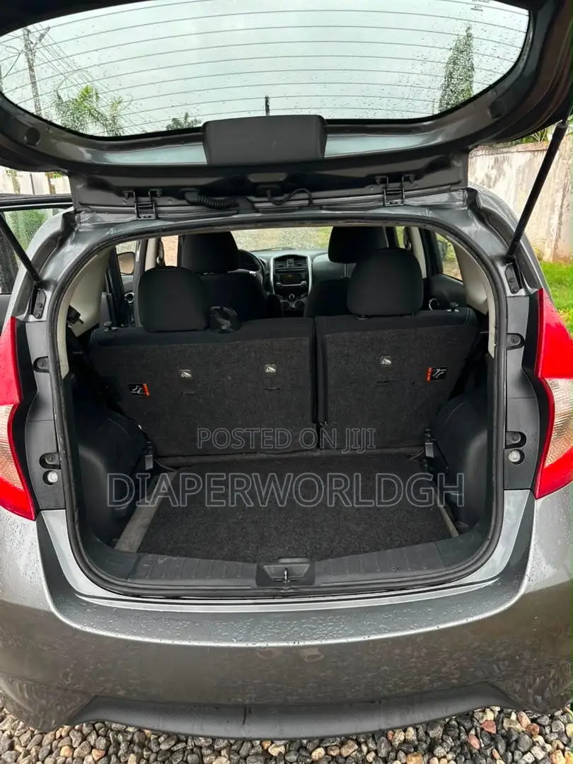 Nissan Versa 2017 Gray