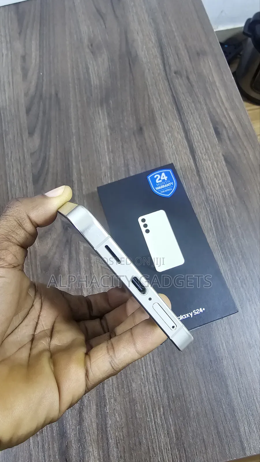 New Samsung Galaxy S24+ 512 GB Gold