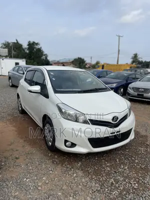 Toyota Vitz 2013 White