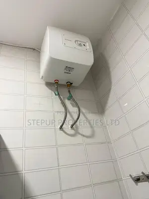 2bdrm Apartment in Ars, East Legon for rent