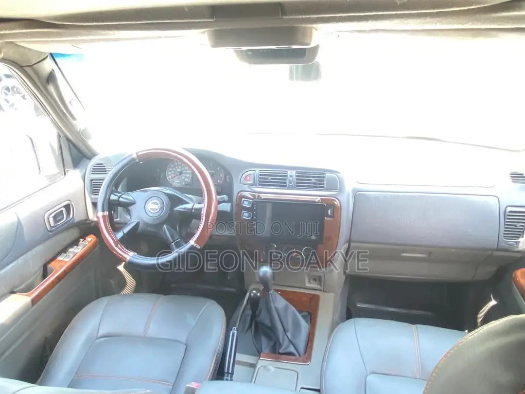 Nissan Patrol 2005 Blue