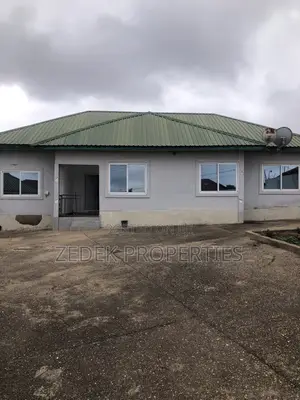 3bdrm House in Kwabenya Acp Road, Ashomang Estate for rent