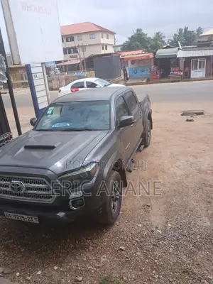 Toyota Tacoma 2022 Gray