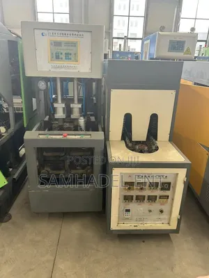 2 Cavity PET Bottle Blowing Machine Complete