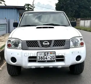 Nissan Hardbody 2020 White
