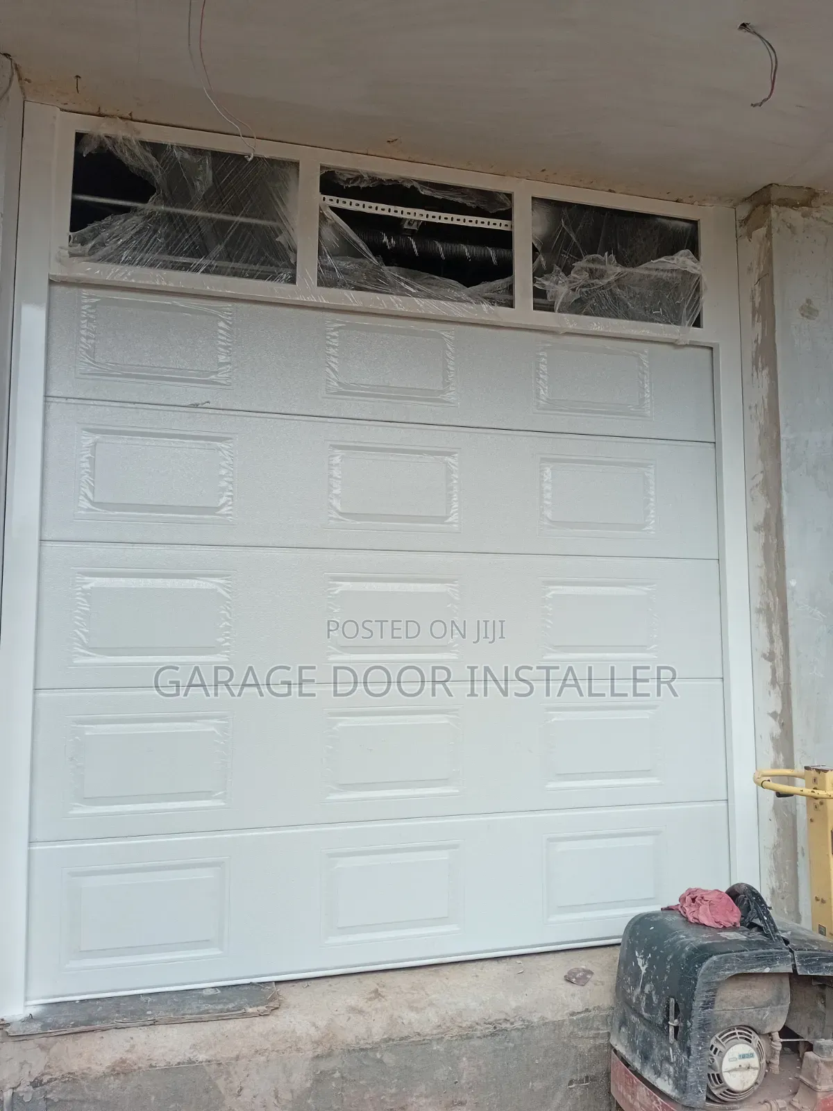 Automatic Garage Door With Fanlight and Remote Control