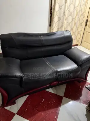 Luxury Black Leather 3-2-1 Sofa Set – Very Neat