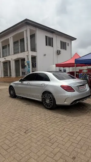 Mercedes-Benz C300 Base 4Matic Sedan AWD (2.0L 4cyl 7A) 2017 Blue