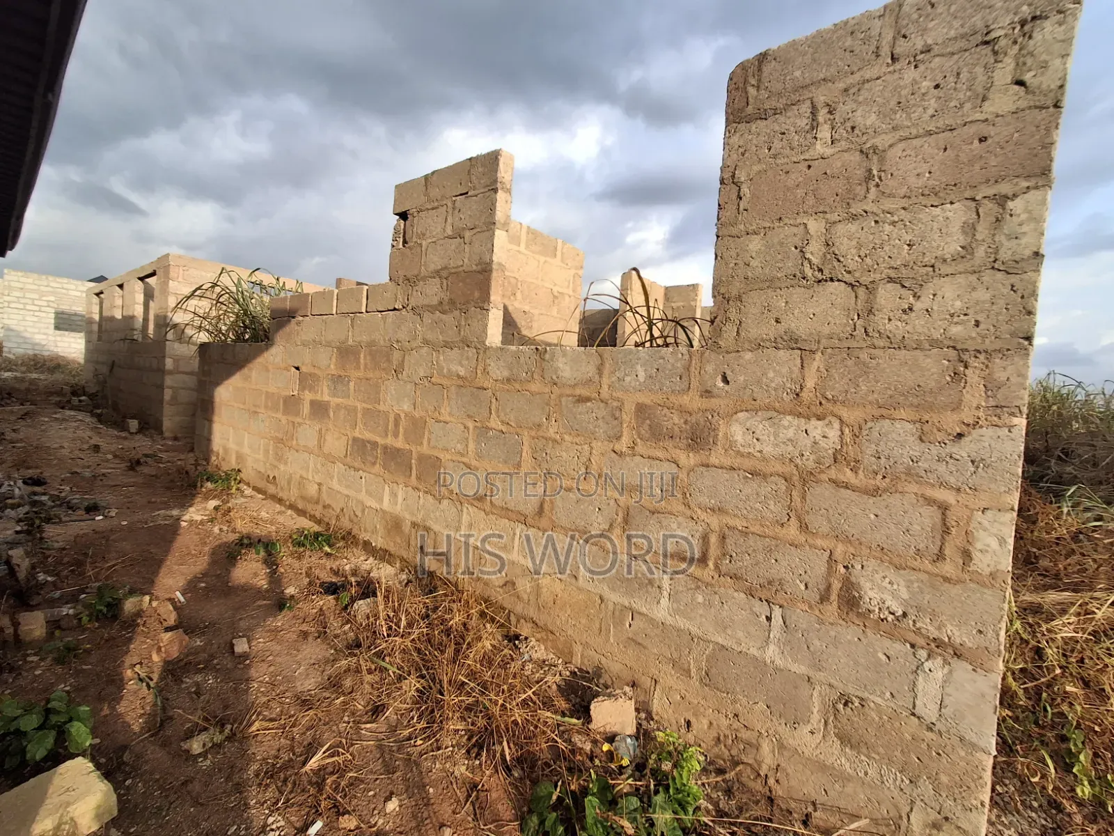 4bdrm House in Abuabugya New Site, Kwabre for Sale