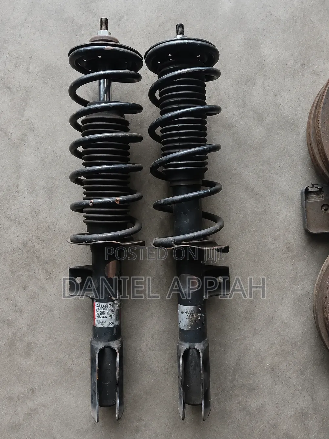 Nissan Versa 2012 -2017 Front Shocks