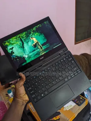 Laptop Acer TravelMate Spin B1 4GB Intel SSD 60GB