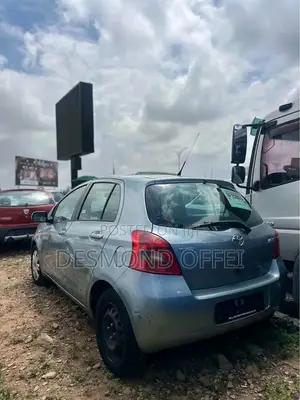 Toyota Yaris 2010 Silver
