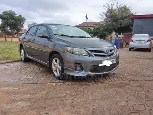 Toyota Corolla S 4dr Sedan (1.8L 4cyl 4A) 2013 Gray