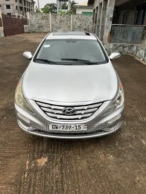 Hyundai Sonata SE 2.0T Sedan FWD (2.0L 4cyl 6A) 2011 Silver