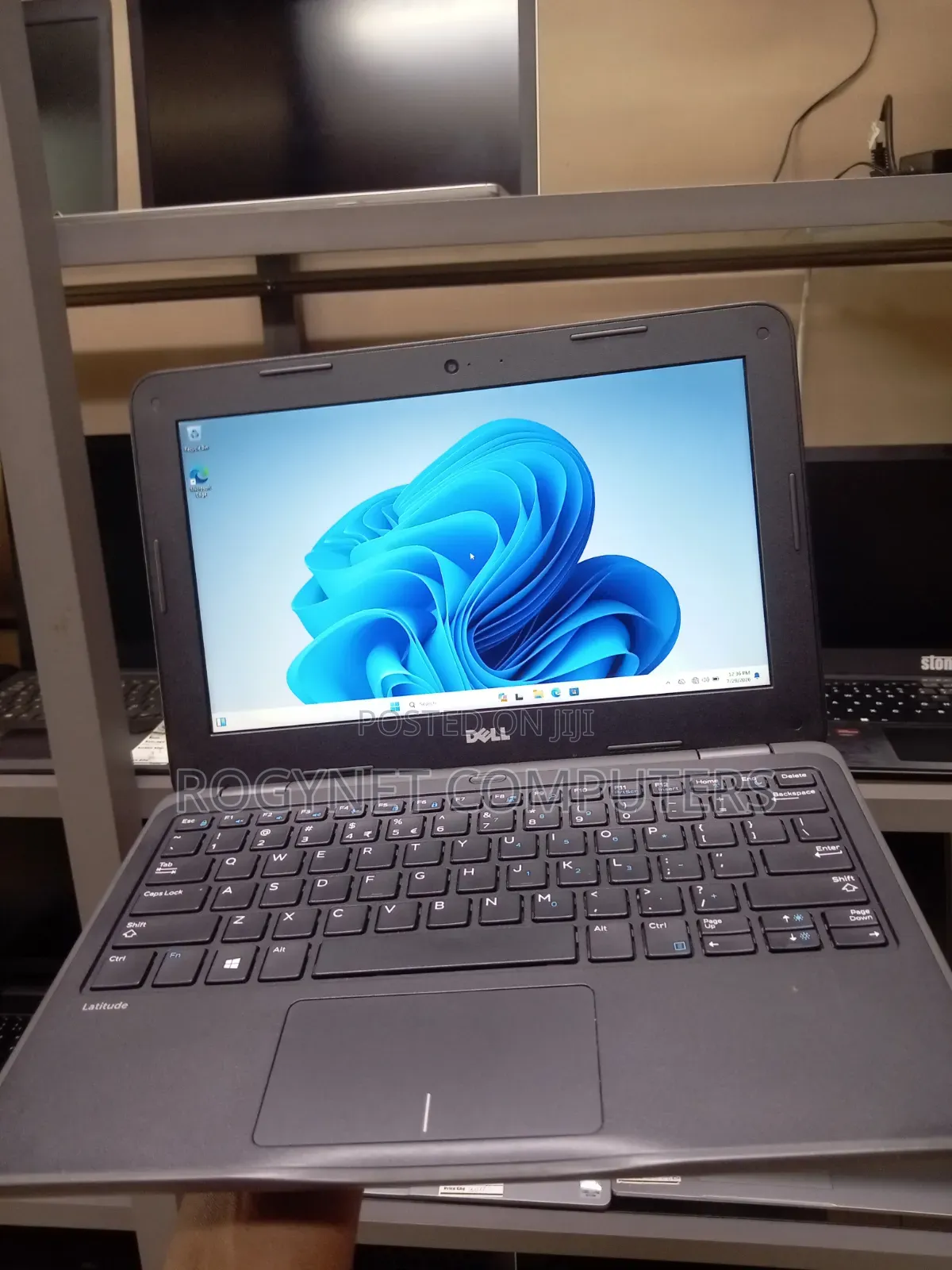 Laptop Dell Latitude 3180 4GB Intel Pentium SSD 128GB